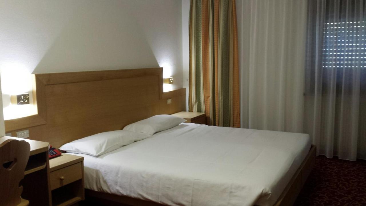 Hotel Engel Canazei Extérieur photo